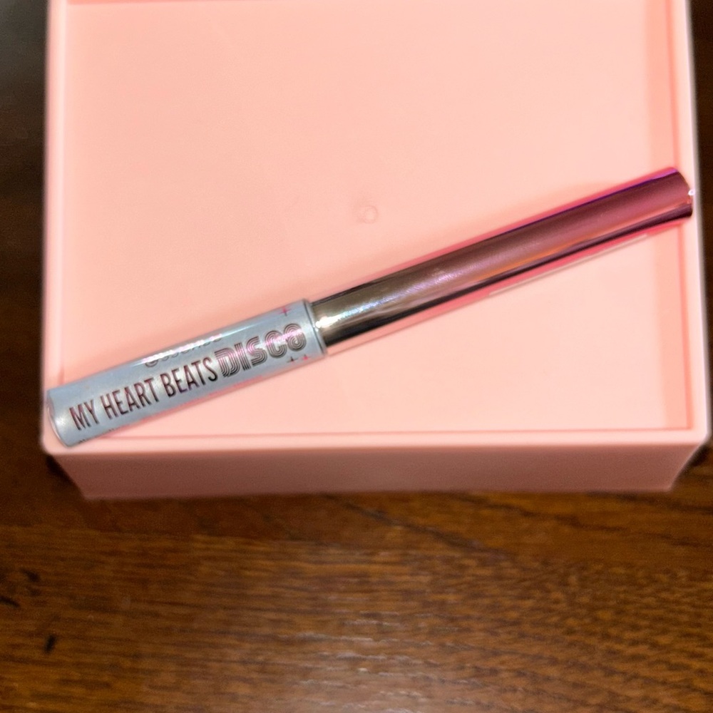 My Heart Beats Disco Eyeliner - Silver